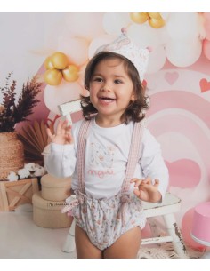 Cubrepañal con tirantes y camiseta